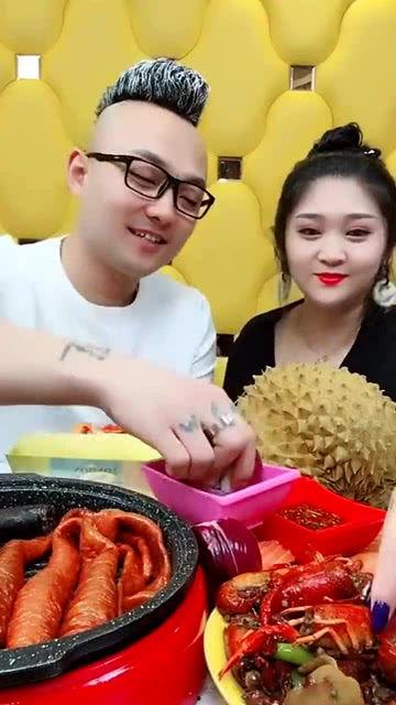 颤抖哥媳妇吃瓜